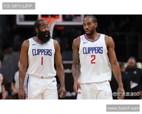 快船与国王激战三月二十七日NBA季后赛争夺战精彩回顾与分析